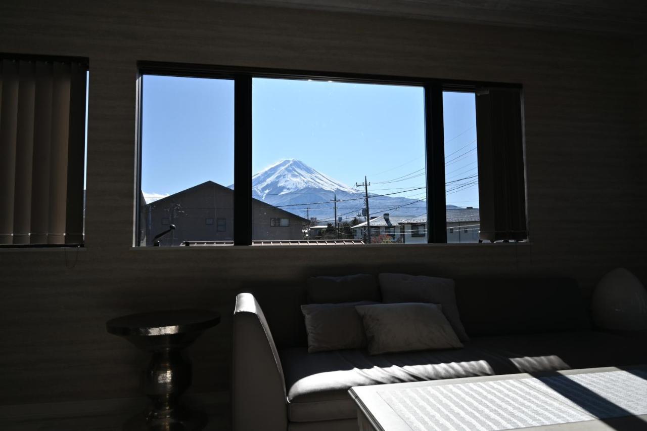 Tocoro. Mt. Fuji Yayoi Villa Fujikawaguchiko Buitenkant foto